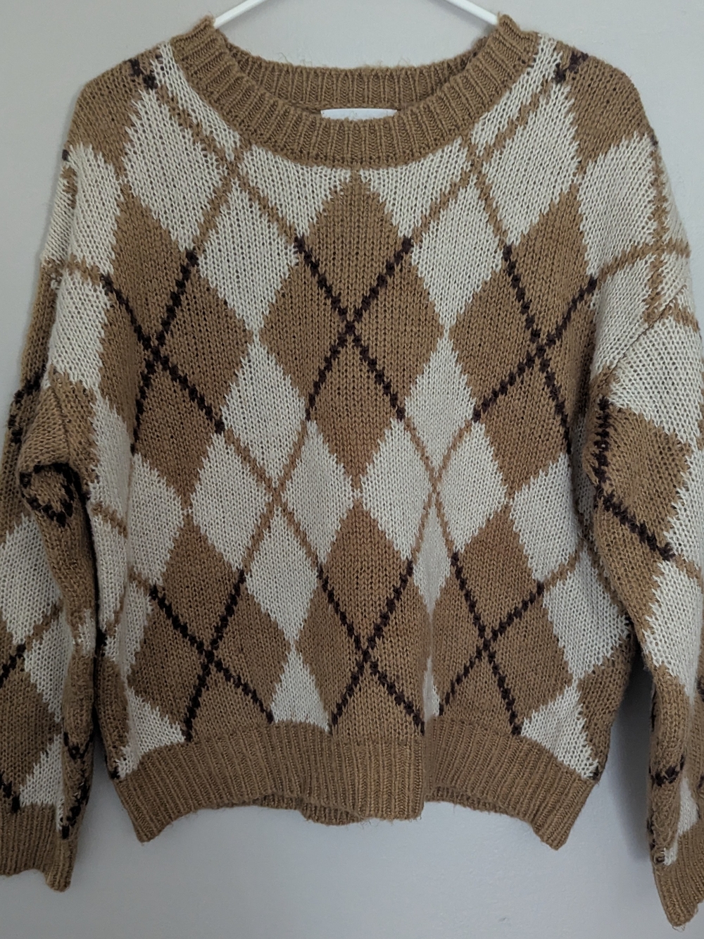 Olive & Oak Argyle Crewneck Sweater - Tan & Cream
